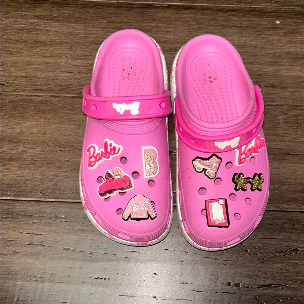 Barbie Pink Clogs – Youth Size J4 – Barbiecore Fun!